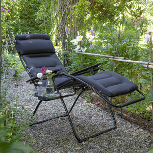 Homeroots 26" Black Steel Outdoor Zero Gravity Chair With Black Cushion Acier Metal 320602