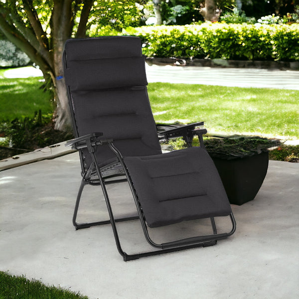 Homeroots 26" Black Steel Outdoor Zero Gravity Chair With Black Cushion Acier Metal 320602
