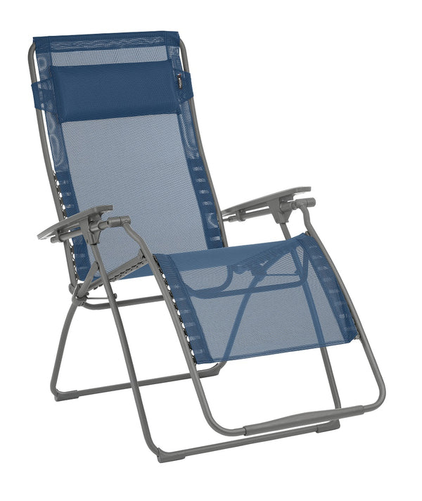 Homeroots 30" Blue And Gray Steel Outdoor Zero Gravity Chair With Blue Cushion Ocean Metal 320649