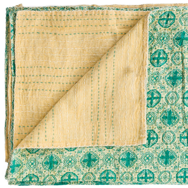 Homeroots 50" X 70" Green And Ivory Kantha Cotton Geometric Throw Blanket With Embroidery  Cotton 328231