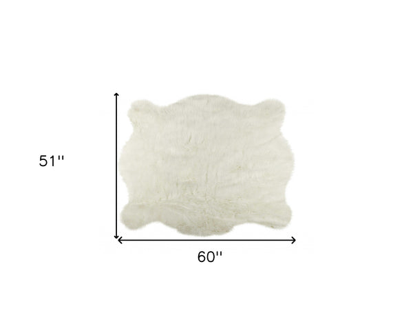 Homeroots 4' X 5' Polar Bear Off White Faux Hide Area Rug  Acrylic 328302
