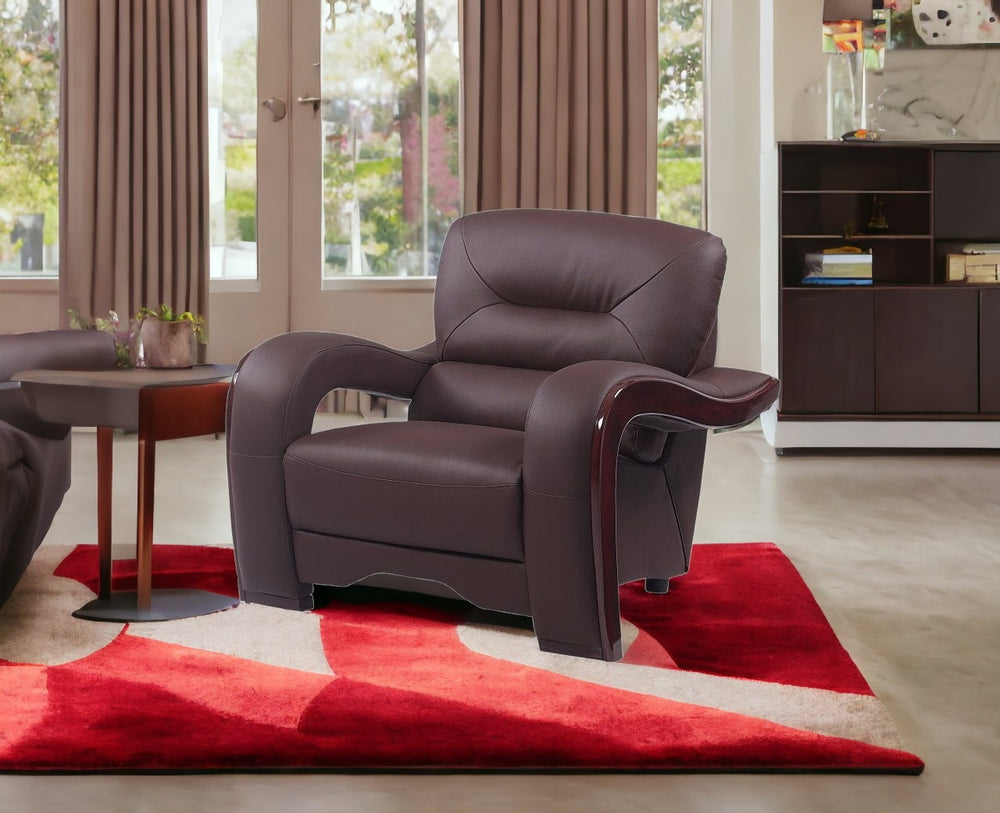 Homeroots 33" Brown Glamorous Leather Chair   329513