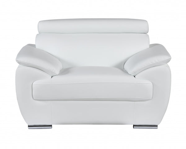 Homeroots 32" To 38" White Captivating Leather Chair White  329525
