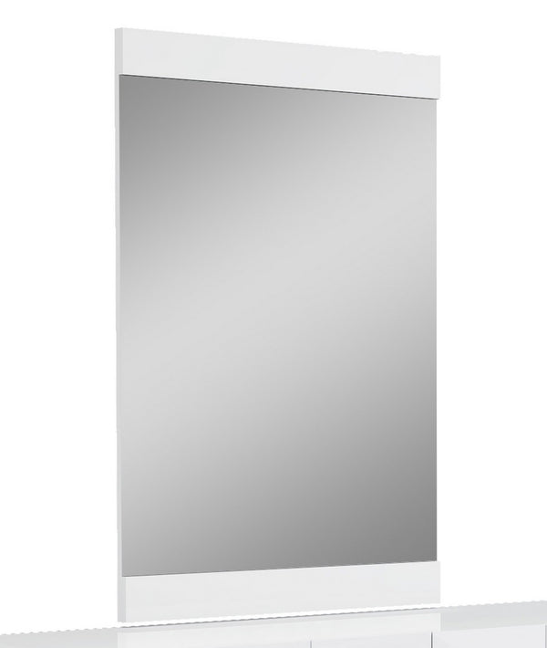 Homeroots 45" Superb White High Gloss Mirror Whtie  329641
