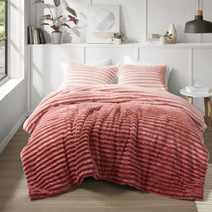 JLA Home Intelligent Design - Fluffy Premium Ribbed Plush Comforter Set — 300gsm Oeko‑Tex Cozy Loft, Smooth Reverse, Ready-to-Use Blush Ombre AM10-0378