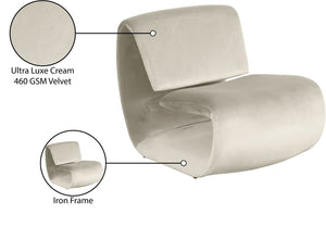 Meridian Furniture Nouveau Sculptural Velvet Accent Chair with Organic Curved Form for Modern Living Rooms Cream 33022Cream