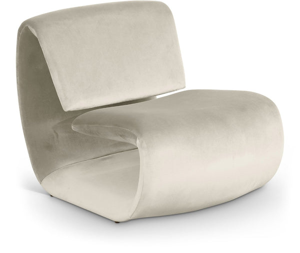 Meridian Furniture Nouveau Sculptural Velvet Accent Chair with Organic Curved Form for Modern Living Rooms Cream 33022Cream