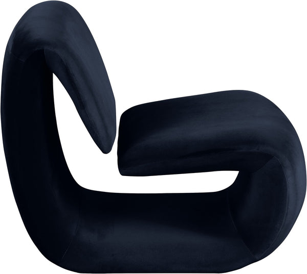 Meridian Furniture Nouveau Sculptural Velvet Accent Chair with Organic Curved Form for Modern Living Rooms Navy 33022Navy