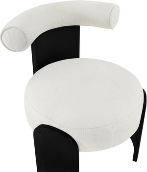 Meridian Furniture Calder Linen Accent Chair with Solid Wood Frame for Modern Scandinavian Living Room Comfort Style C Cream 33025Cream