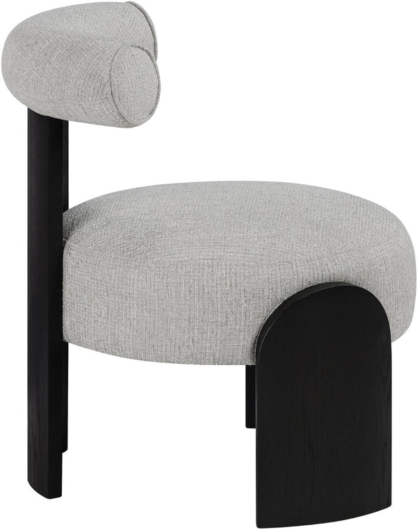 Meridian Furniture Calder Linen Accent Chair with Solid Wood Frame for Modern Scandinavian Living Room Comfort Style C Grey 33025Grey