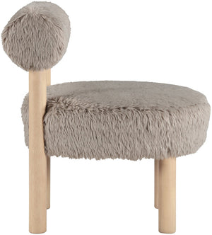 Meridian Furniture Ambre Plush Vegan Shearling Accent Chair with Solid Wood Legs for Modern Living Spaces Beige Style A 33064Beige
