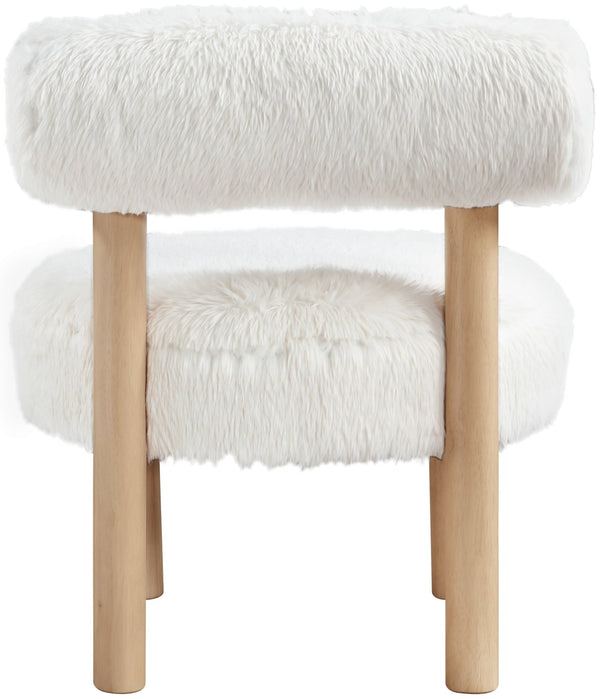 Meridian Furniture Ambre Plush Vegan Shearling Accent Chair with Solid Wood Legs for Modern Living Spaces Cream Style A 33064Cream