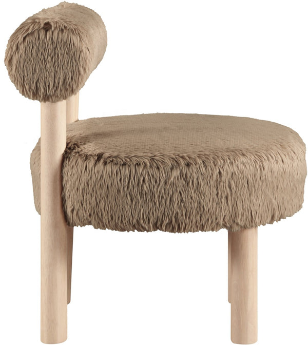 Meridian Furniture Ambre Plush Vegan Shearling Accent Chair with Solid Wood Legs for Modern Living Spaces Tan Style A 33064Tan