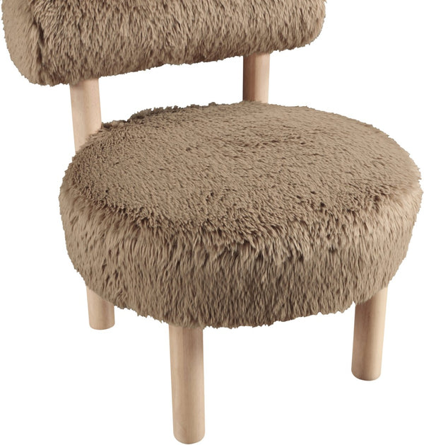 Meridian Furniture Ambre Plush Vegan Shearling Accent Chair with Solid Wood Legs for Modern Living Spaces Tan Style A 33064Tan