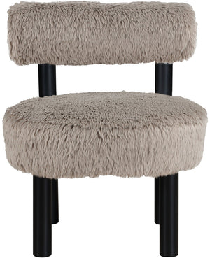 Meridian Furniture Ambre Plush Vegan Shearling Accent Chair with Solid Wood Legs for Modern Living Spaces Beige Style B 33065Beige