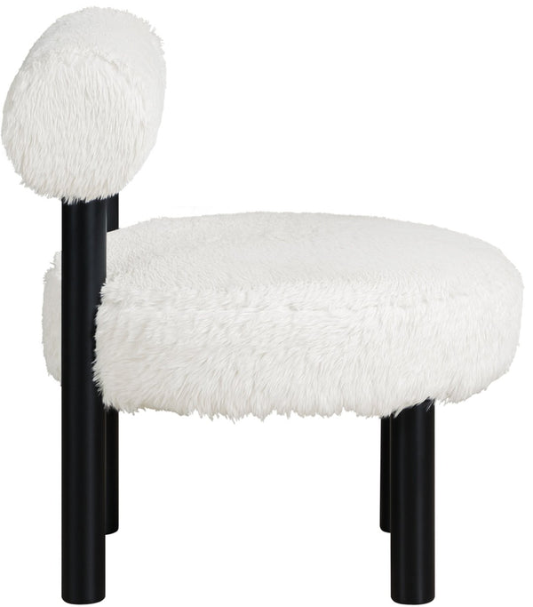 Meridian Furniture Ambre Plush Vegan Shearling Accent Chair with Solid Wood Legs for Modern Living Spaces Cream Style B 33065Cream