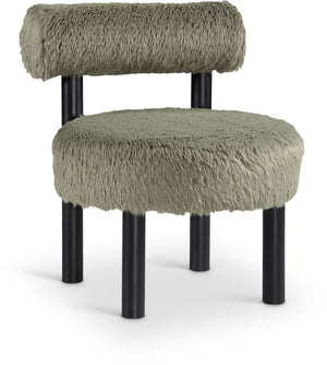 Meridian Furniture Ambre Plush Vegan Shearling Accent Chair with Solid Wood Legs for Modern Living Spaces Green Style B 33065Green