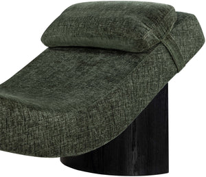 Meridian Furniture Marcella Art Deco Chaise Lounge with Sculptural Curves Plush Upholstery and Solid Wood Base Green 33086 33086Green