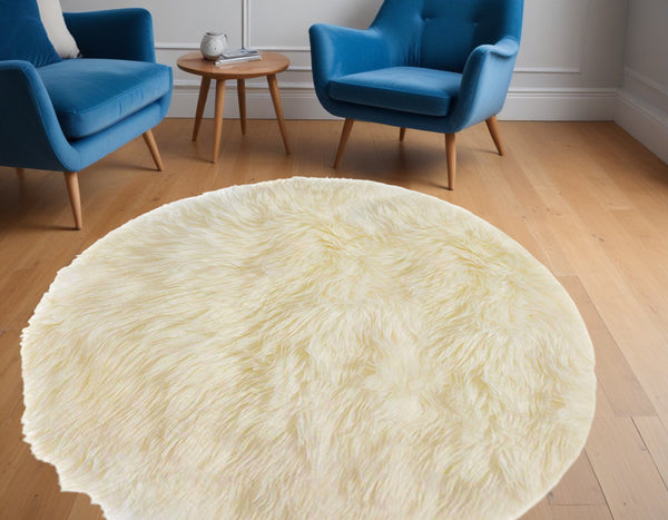 Homeroots 5' Off White Round Shag Sheepskin Area Rug  Genuine Sheepskin 332268