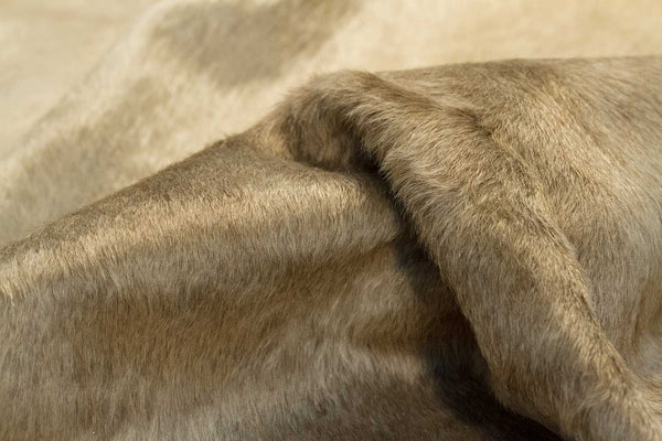 Homeroots 6' X 7' Gold Cowhide Area Rug Gold Cowhide 332271