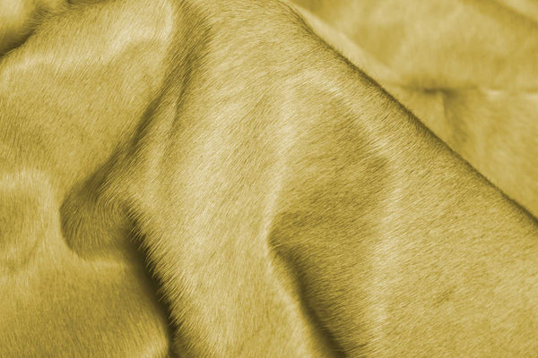 Homeroots 6' X 7' Gold Cowhide Cowhide Area Rug Honey Cowhide 332272