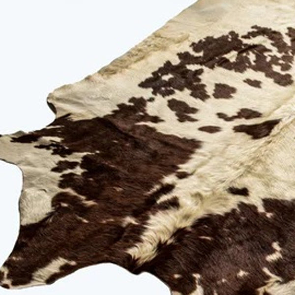 Homeroots 6' X 7' Brown And White Cowhide Handmade Area Rug White,Chocolate Cowhide 332282