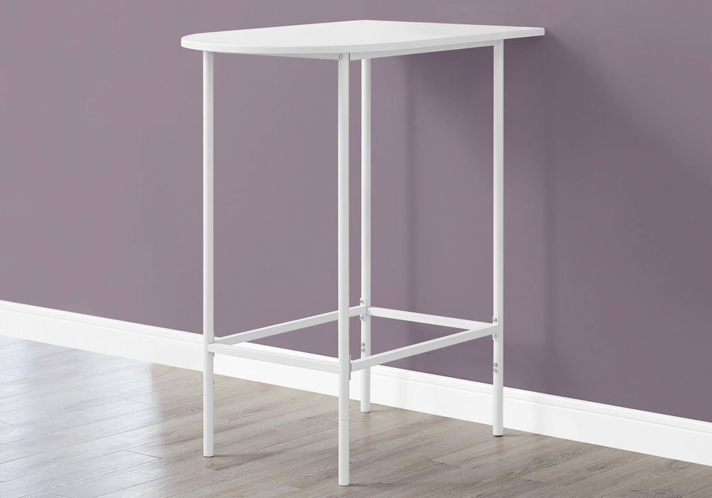 Homeroots 24" White Free Form Manufactured Wood Bar Table   332774