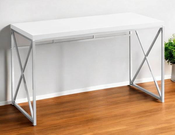 Homeroots 24" White And Silver Computer Desk   333408