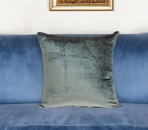 Homeroots 18" X 7" X 18" Transitional Charcoal Solid Pillow Cover With Poly Insert   333995