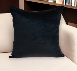 Homeroots 20" Black Cotton Blend Throw Pillow   334016