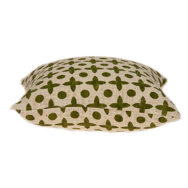 Homeroots 18" X 7" X 18" Transitional Beige Printed Pillow Cover With Poly Insert   334038