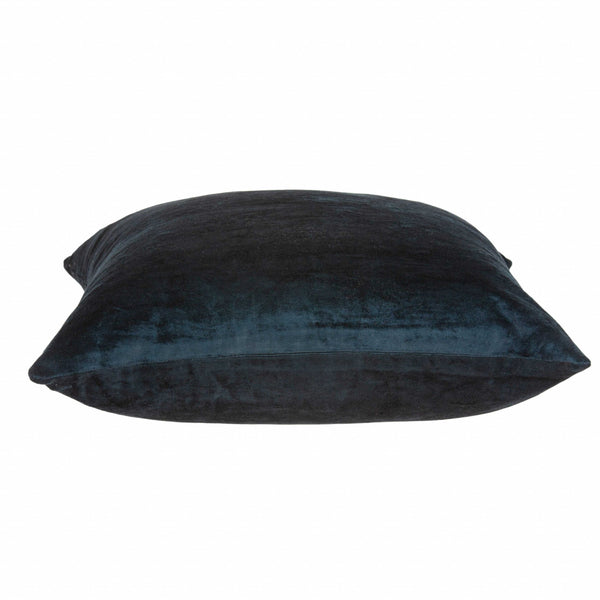 Homeroots 22" X 7" X 22" Transitional Dark Blue Solid Pillow Cover With Poly Insert   334044