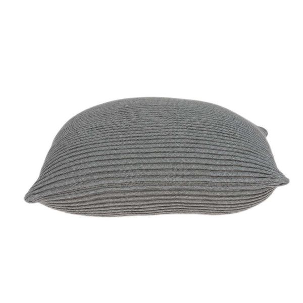 Homeroots 20" X 7" X 20" Elegant Transitional Gray Pillow Cover With Poly Insert   334069