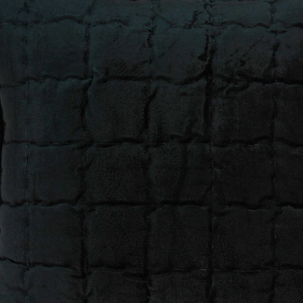 Homeroots 20" X 7" X 20" Transitional Black Solid Quilted Pillow Cover With Poly Insert   334097