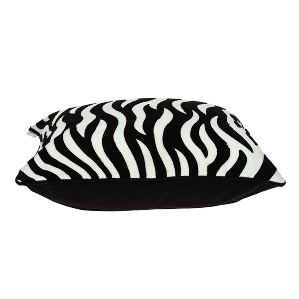 Homeroots 20" X 7" X 20" Transitional Black And White Zebra Pillow Cover With Poly Insert   334118