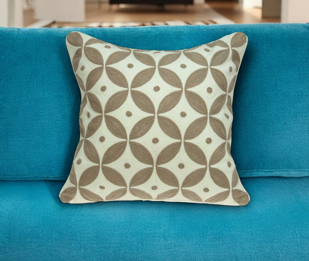 Homeroots 20" X 7" X 20" Transitional Beige And White Accent Pillow Cover With Poly Insert   334127