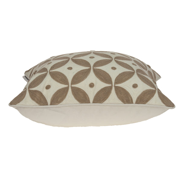 Homeroots 20" X 7" X 20" Transitional Beige And White Accent Pillow Cover With Poly Insert   334127