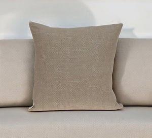 Homeroots 20" X 7" X 20" Charming Transitional Tan Cotton Accent Pillow Cover With Poly Insert   334145