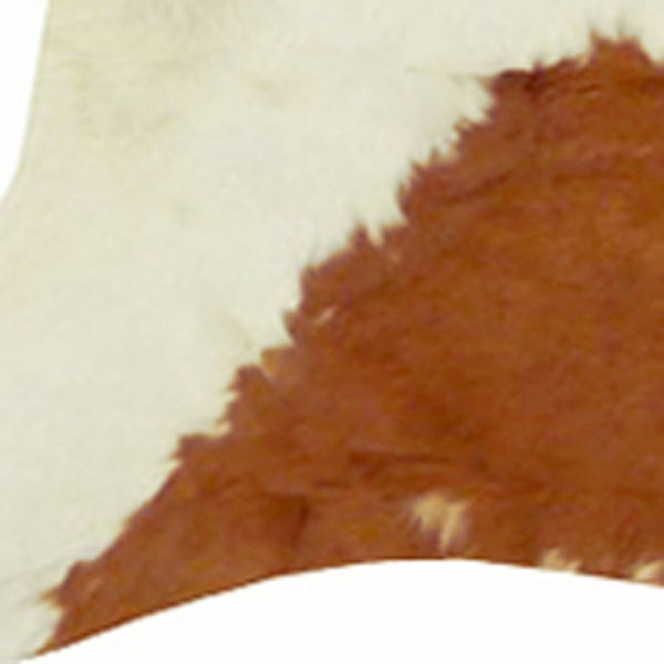 HomeRoots 5' Handmade Cowhide Area Rug - Rustic Elegance for Warmth, Unique Texture, and Style in Any Room Hereford 334410