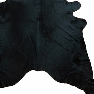 HomeRoots 5' Handmade Cowhide Area Rug - Rustic Elegance for Warmth, Unique Texture, and Style in Any Room Natural Black 334411