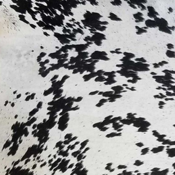 HomeRoots 5' Handmade Cowhide Area Rug - Rustic Elegance for Warmth, Unique Texture, and Style in Any Room Black and White 334415