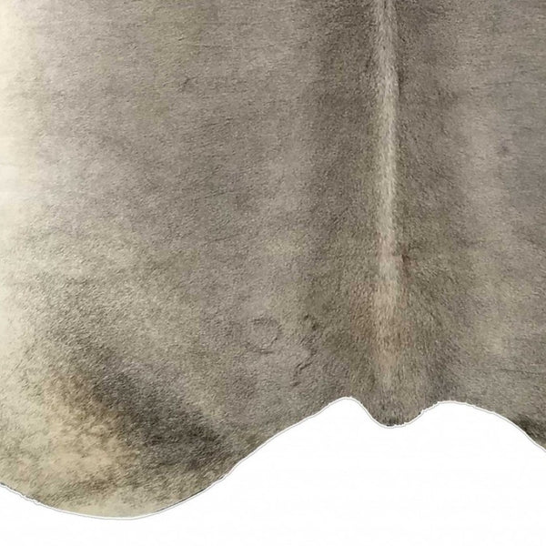 HomeRoots 5' Handmade Cowhide Area Rug - Rustic Elegance for Warmth, Unique Texture, and Style in Any Room Natural Grey 334416