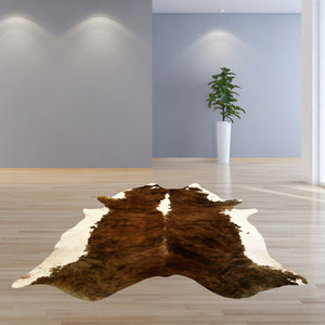 Homeroots 6.5 Ft  Classic Brindled Cowhide Rug Classic Cowhide 334418