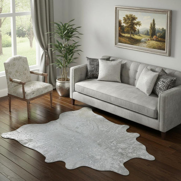 HomeRoots 6' Handmade Cowhide Area Rug - Rustic Elegance, Unique Texture, Durable Design for Any Space Silver Devore 334420