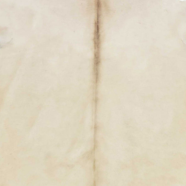 Homeroots 6.5 Ft  Champagne Brindled Cowhide Rug Champagne Cowhide 334424