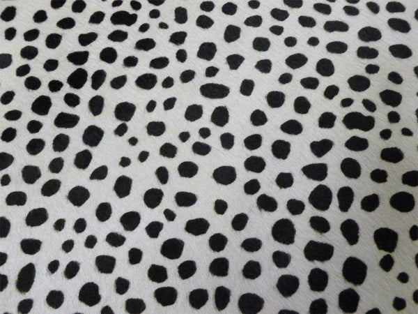 Homeroots 6 Ft Black And White Cheetah Stenciled Cowhide Rug Black And White Cowhide 334432
