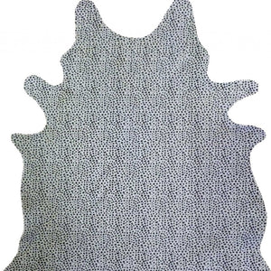 HomeRoots 6' X 7' Red Cowhide Handmade Area Rug - Luxurious Texture, Unique Craftsmanship for Any Space Black and White 334432