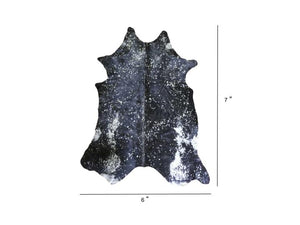 Homeroots 6 Ft Silver Devore On Black Stenciled Cowhide Rug Silver Devore Cowhide 334436