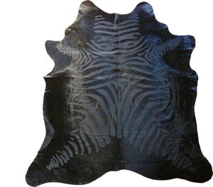 HomeRoots 6' X 7' Red Cowhide Handmade Area Rug - Luxurious Texture, Unique Craftsmanship for Any Space Black Etched 334438