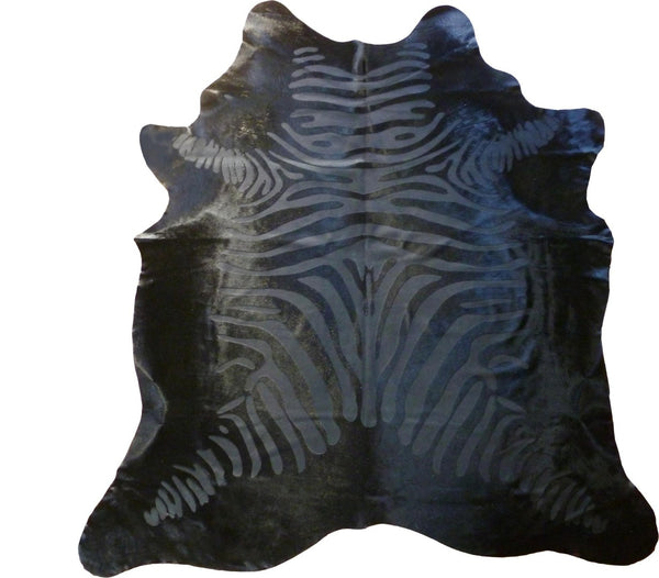 HomeRoots 6' X 7' Red Cowhide Handmade Area Rug - Luxurious Texture, Unique Craftsmanship for Any Space Black Etched 334438
